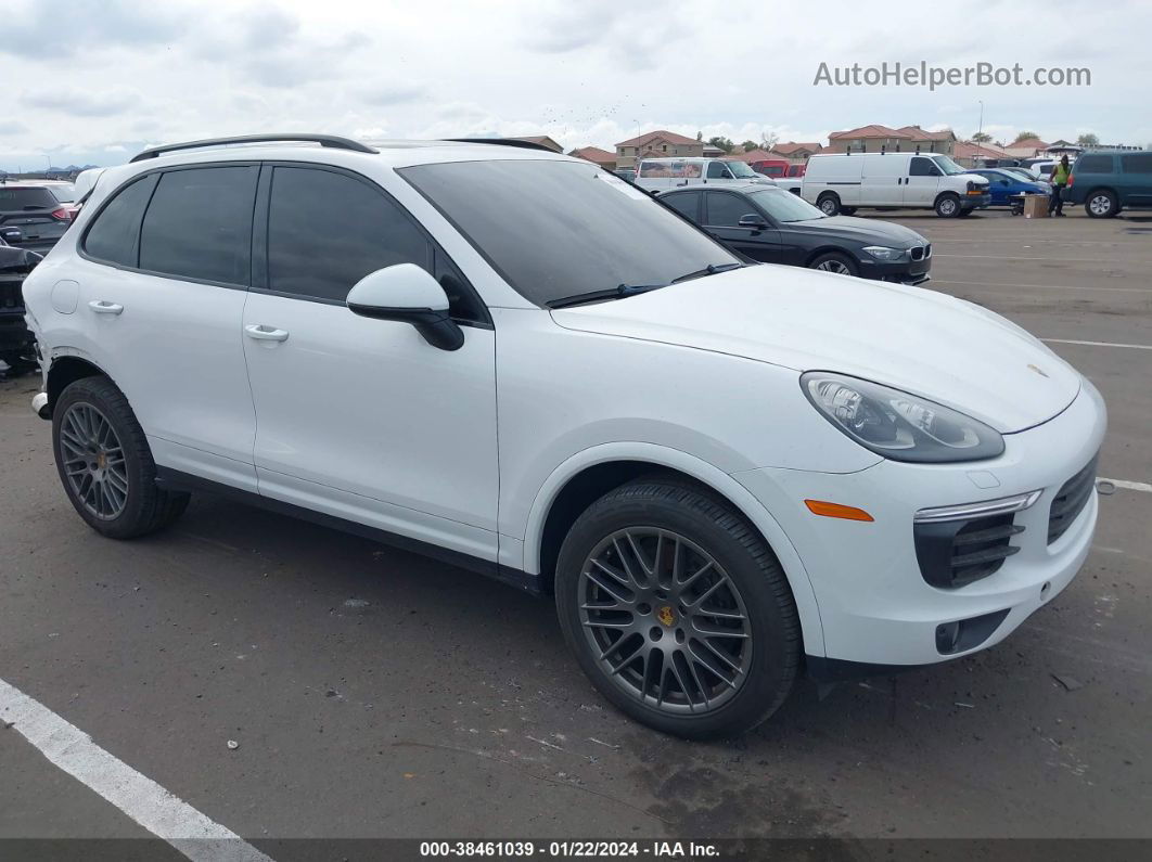 2018 Porsche Cayenne Platinum Edition White vin: WP1AA2A27JKA02393