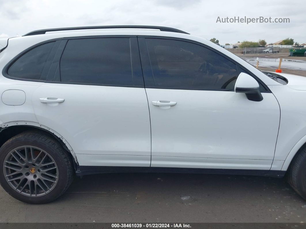 2018 Porsche Cayenne Platinum Edition White vin: WP1AA2A27JKA02393