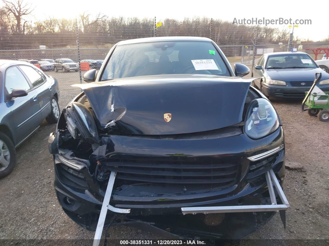 2018 Porsche Cayenne   Black vin: WP1AA2A27JKA03043