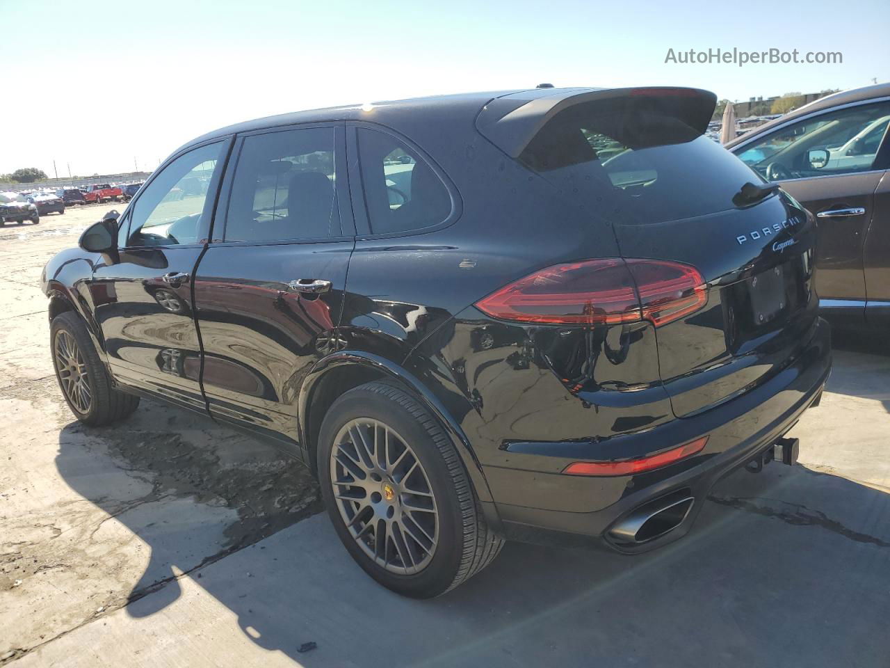 2018 Porsche Cayenne  Black vin: WP1AA2A27JKA04192