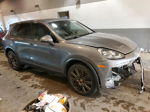 2018 Porsche Cayenne  Gray vin: WP1AA2A27JKA05228