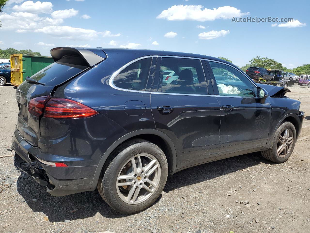 2018 Porsche Cayenne  Black vin: WP1AA2A28JKA05433