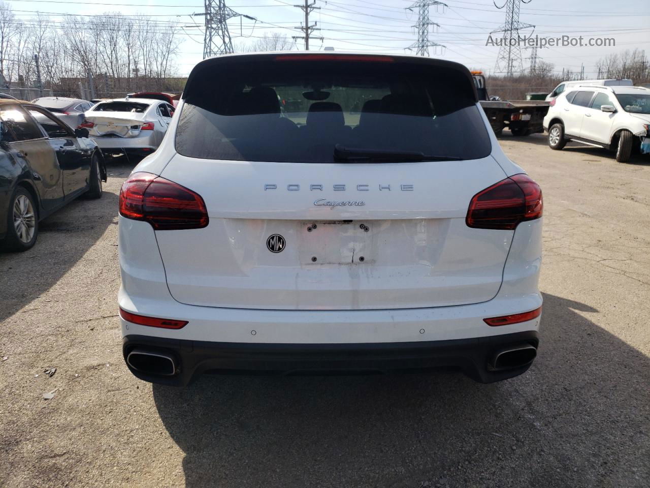 2018 Porsche Cayenne  White vin: WP1AA2A28JKA06971