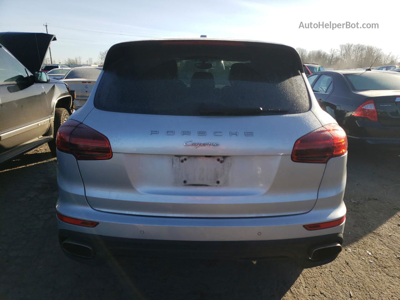 2018 Porsche Cayenne  Silver vin: WP1AA2A29JKA00869