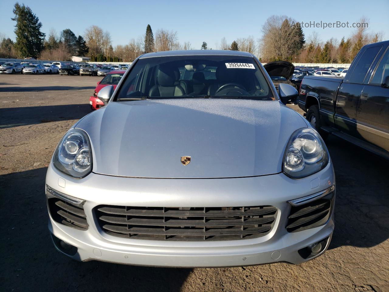 2018 Porsche Cayenne  Silver vin: WP1AA2A29JKA00869