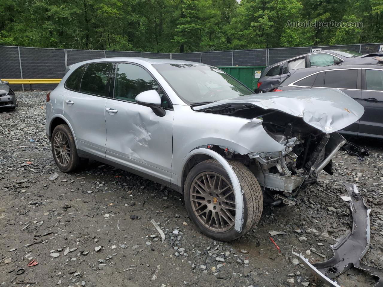 2018 Porsche Cayenne  Silver vin: WP1AA2A29JKA03089