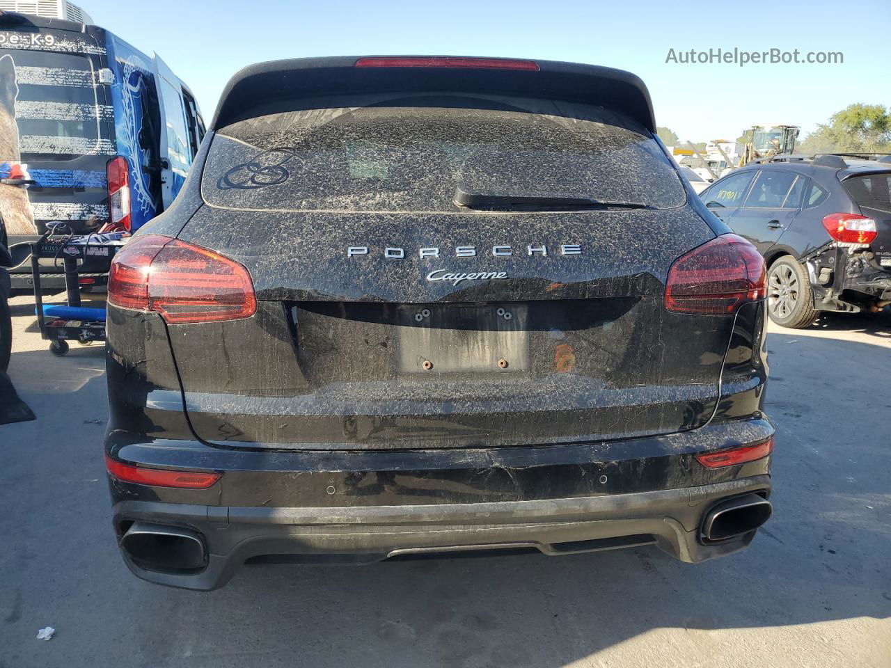 2018 Porsche Cayenne  Black vin: WP1AA2A2XJKA05773