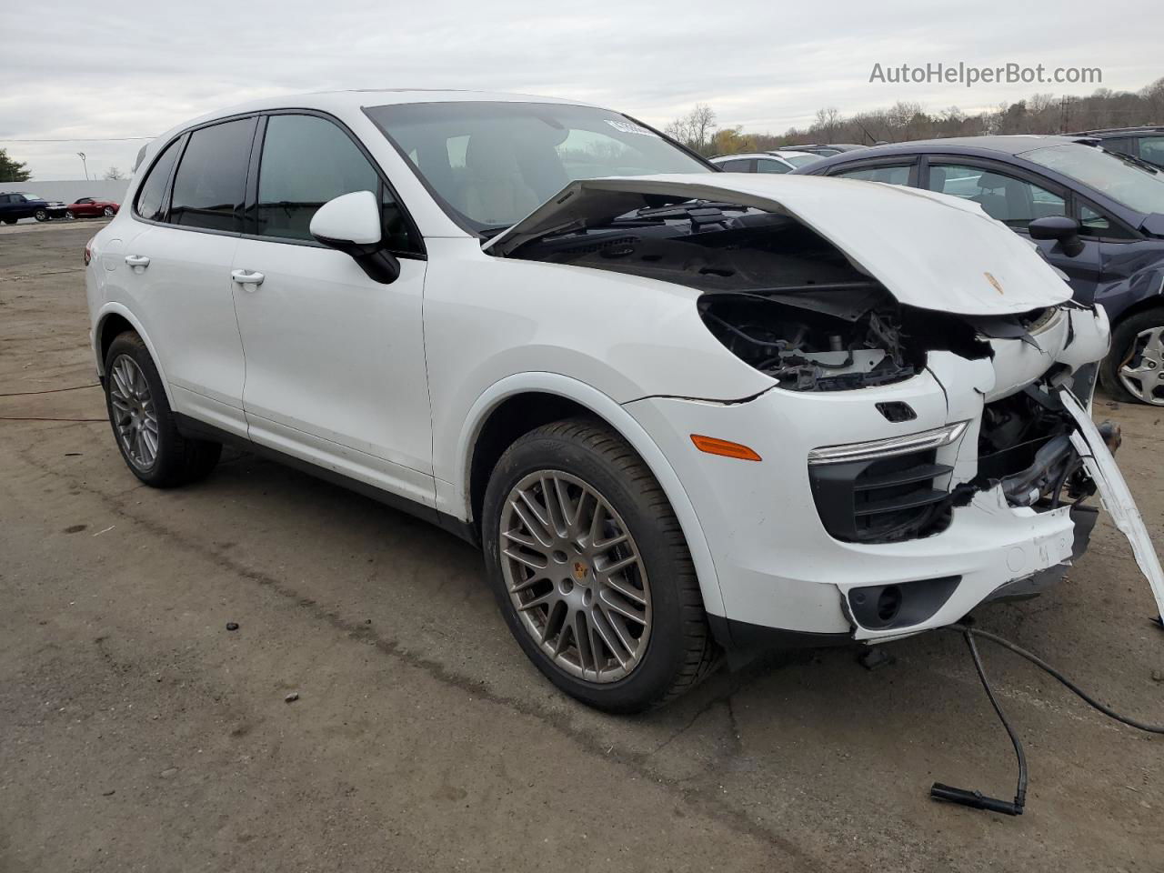 2018 Porsche Cayenne  White vin: WP1AA2A2XJKA05787