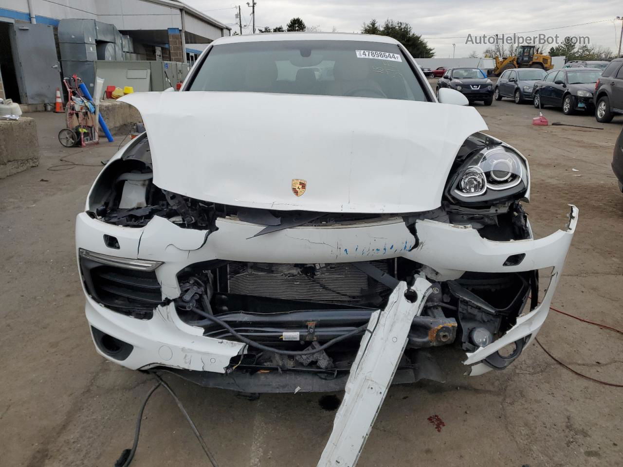 2018 Porsche Cayenne  White vin: WP1AA2A2XJKA05787