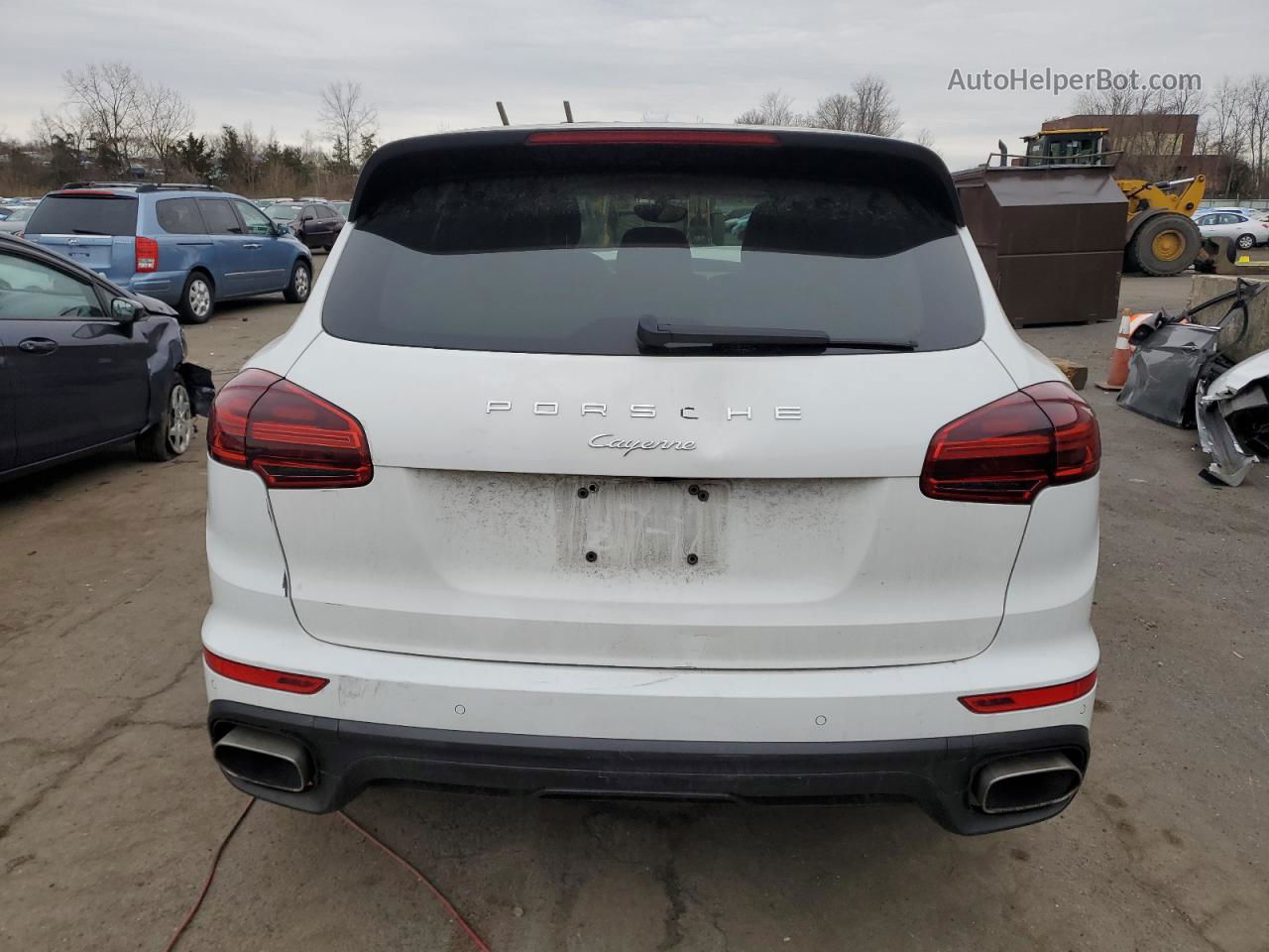 2018 Porsche Cayenne  White vin: WP1AA2A2XJKA05787