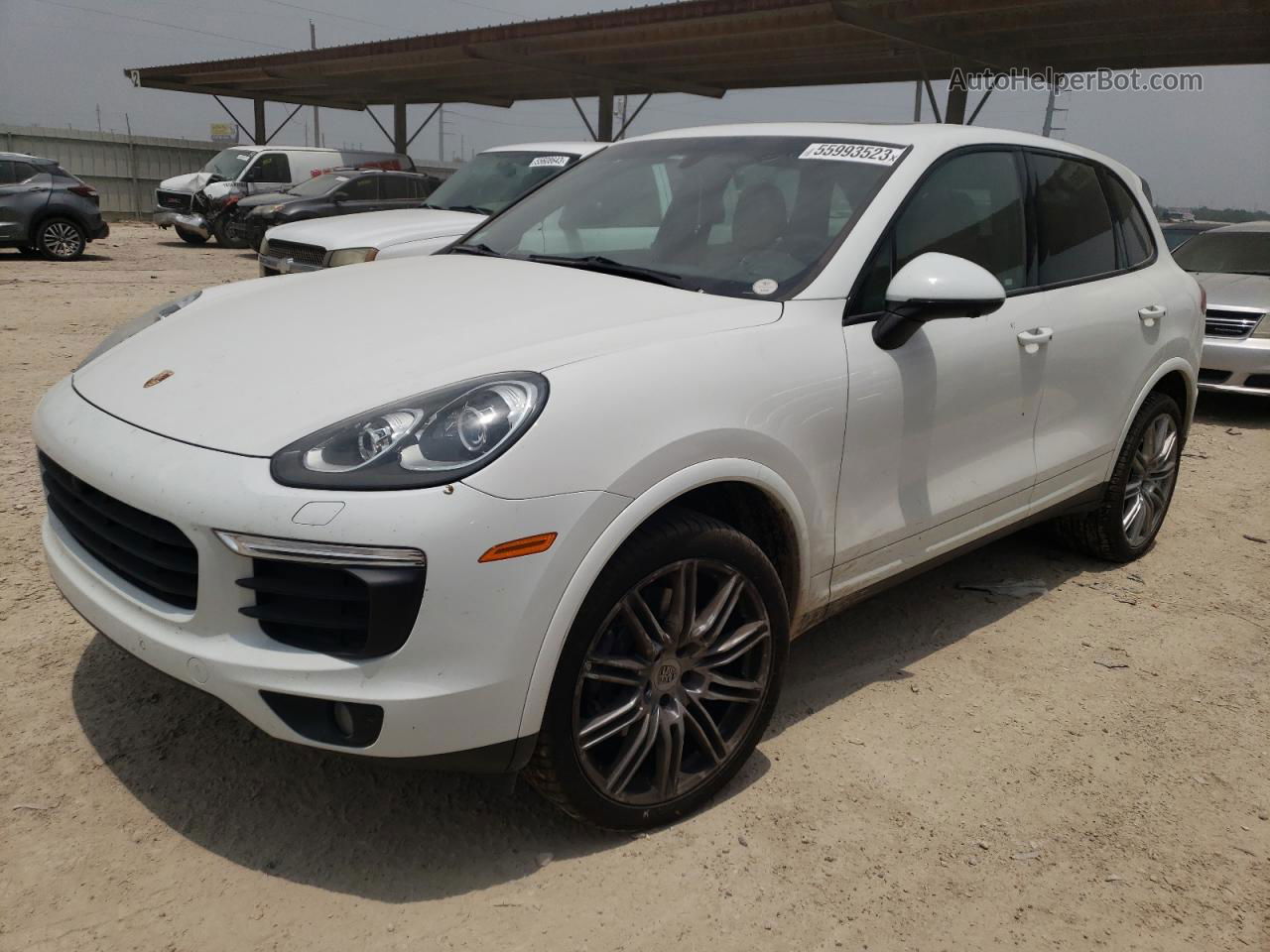 2018 Porsche Cayenne  White vin: WP1AA2A2XJKA07104