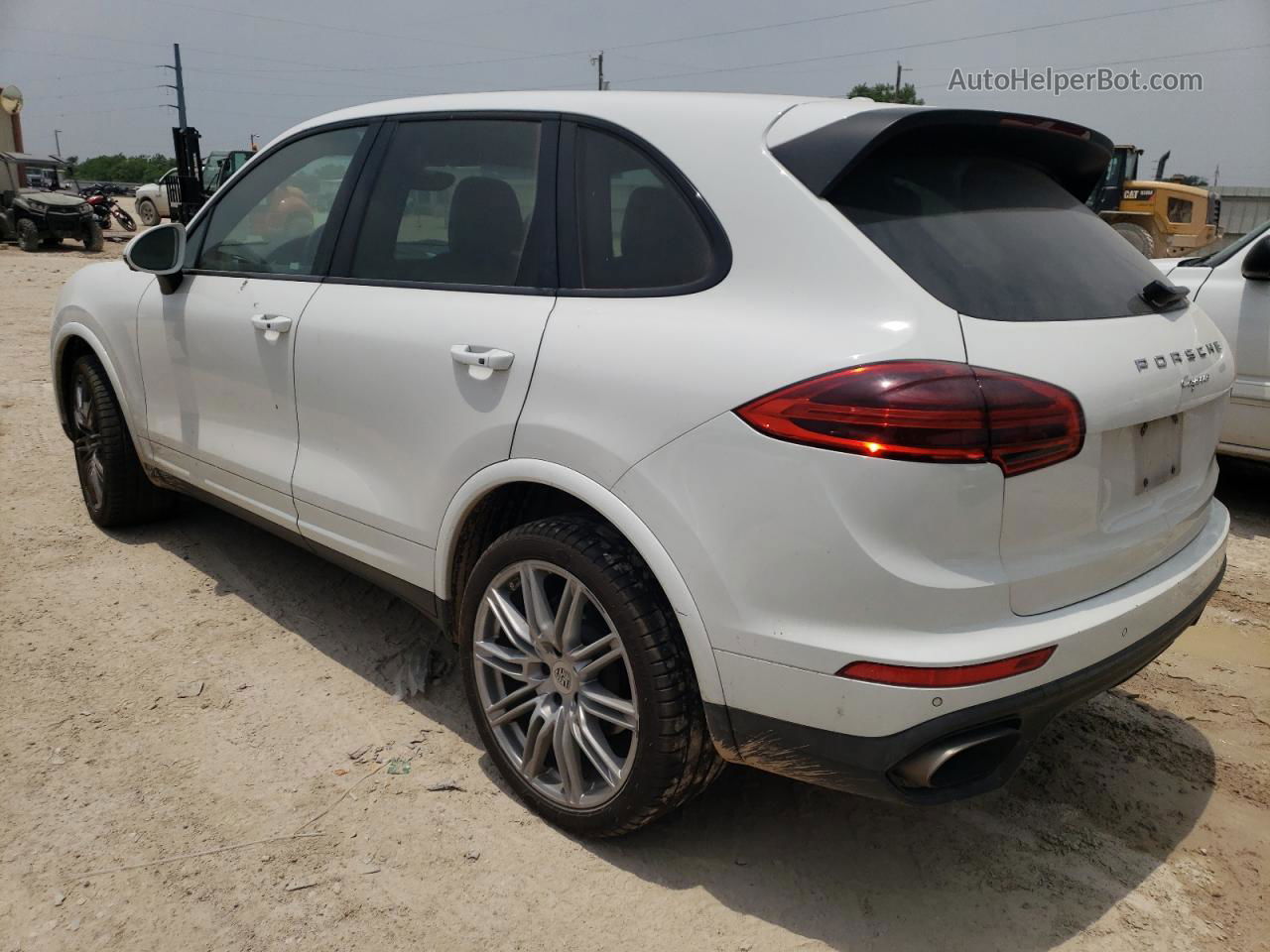 2018 Porsche Cayenne  White vin: WP1AA2A2XJKA07104