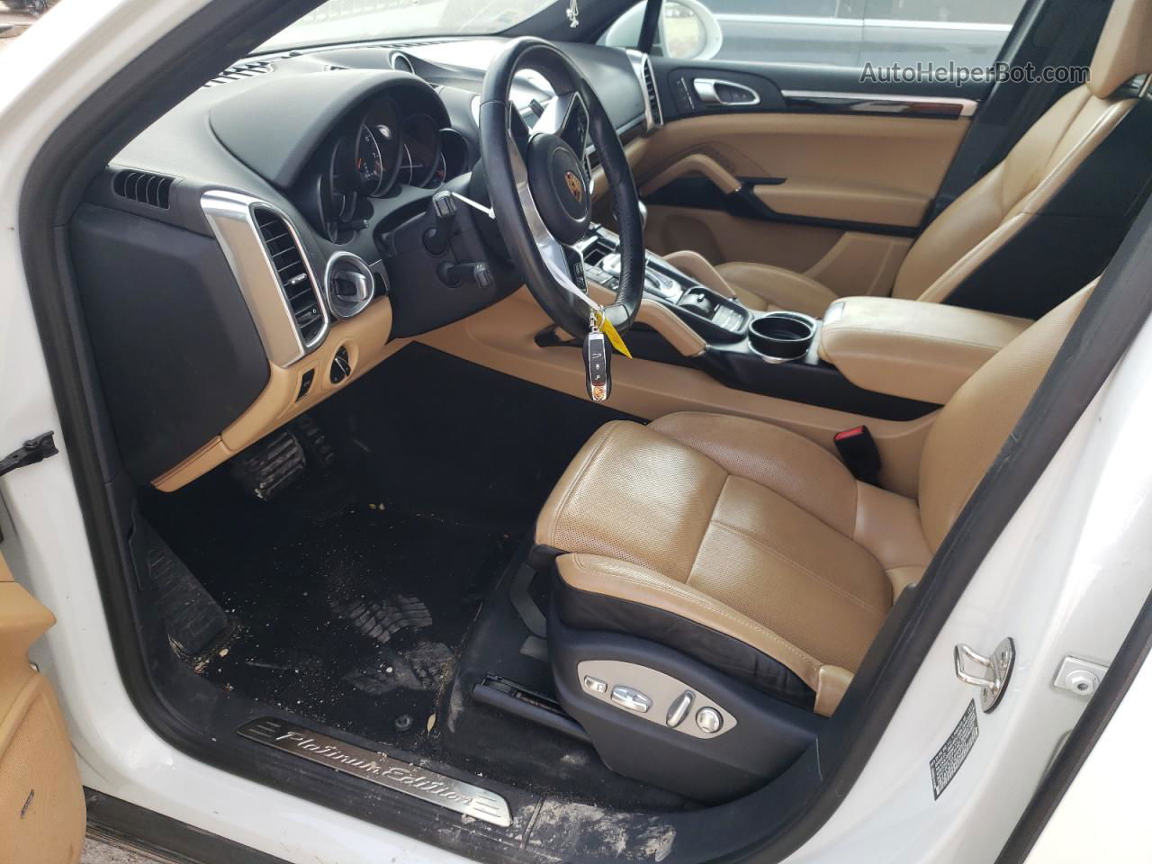 2018 Porsche Cayenne  White vin: WP1AA2A2XJKA07104