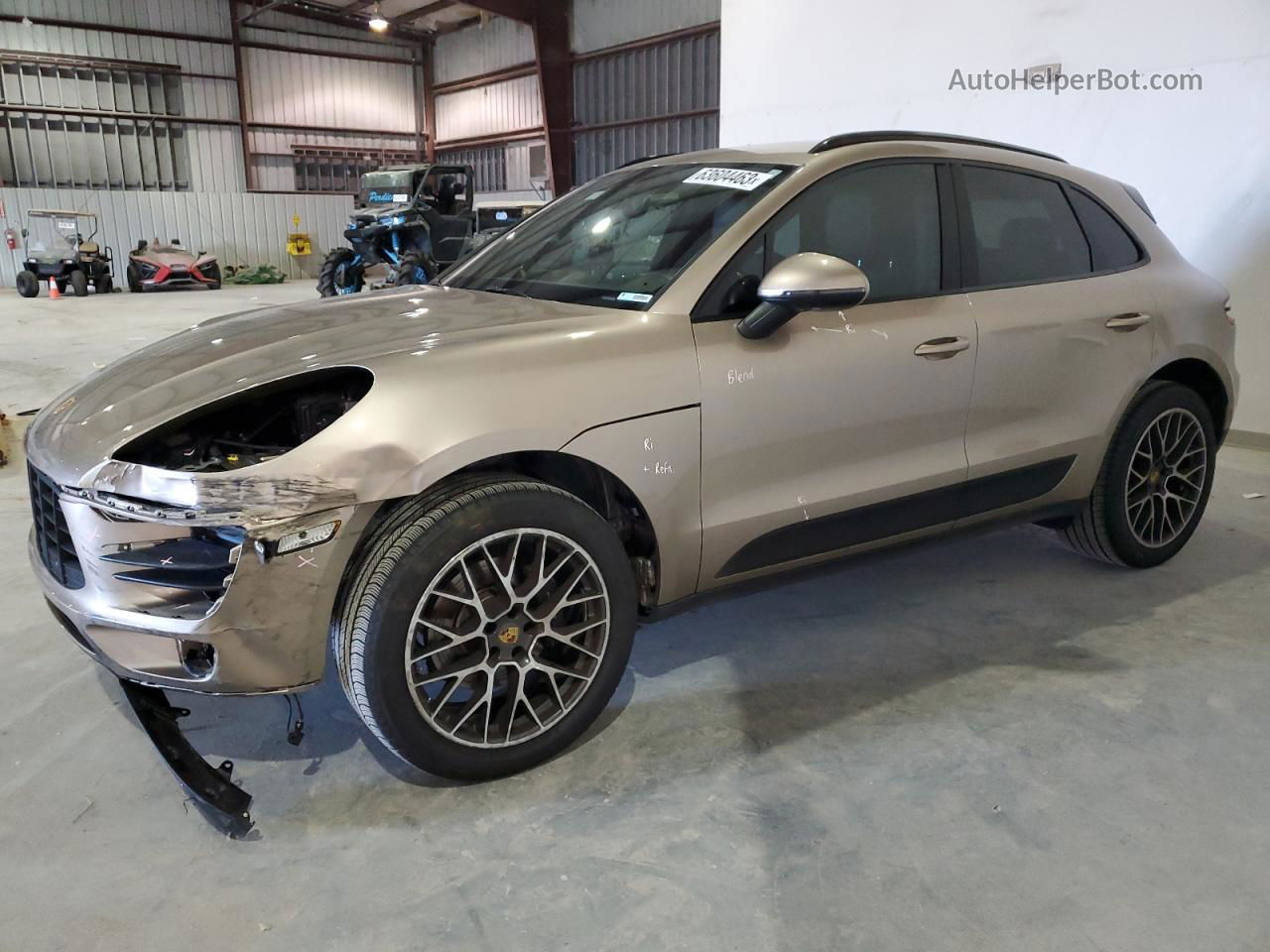 2017 Porsche Macan  Gold vin: WP1AA2A50HLB00664