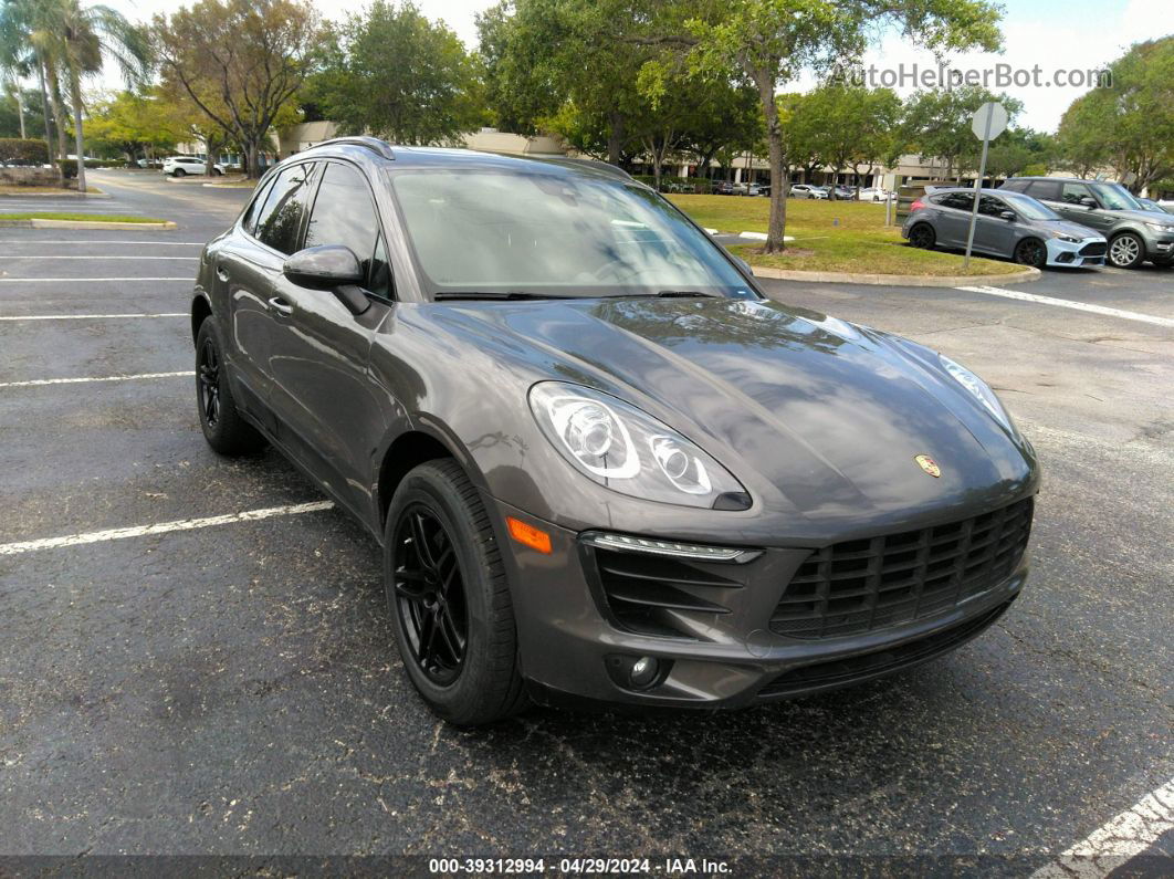 2017 Porsche Macan   Gray vin: WP1AA2A50HLB81696