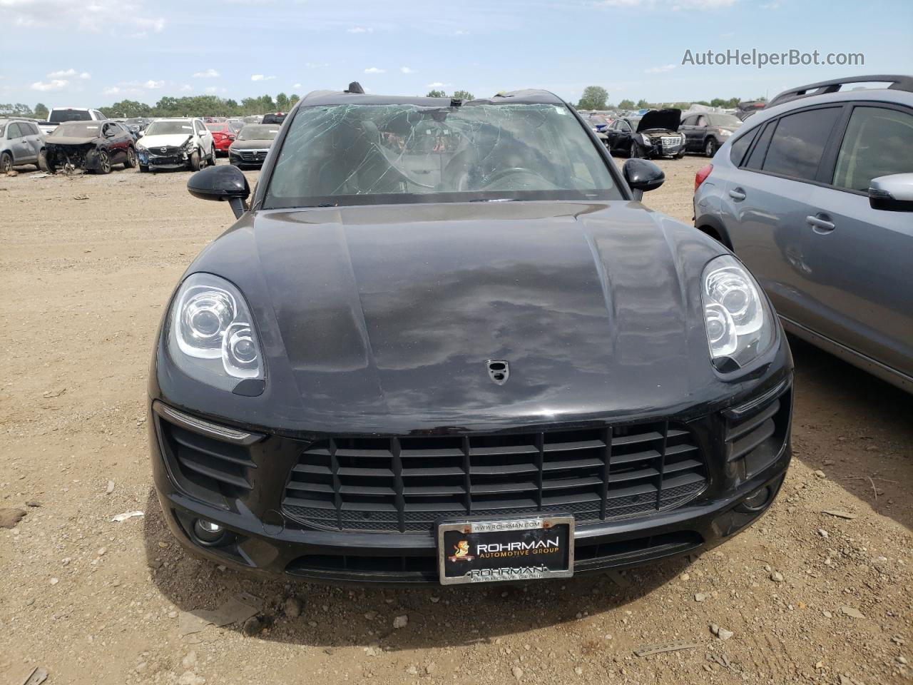 2017 Porsche Macan  Black vin: WP1AA2A50HLB82539