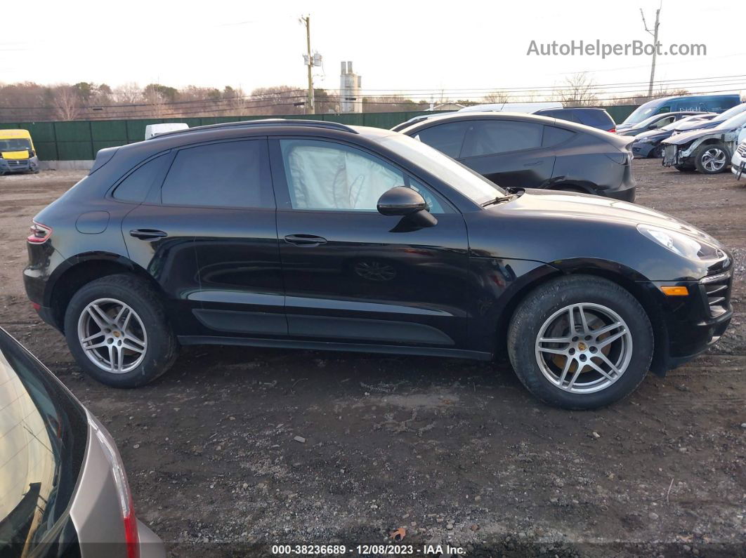 2018 Porsche Macan   Black vin: WP1AA2A50JLB08639