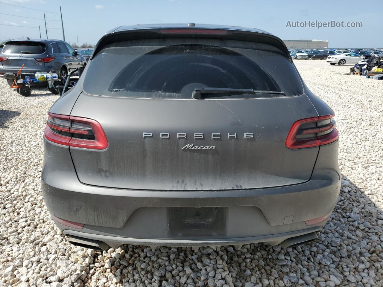 2018 Porsche Macan  Gray vin: WP1AA2A50JLB14795