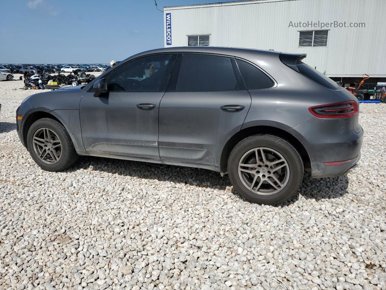 2018 Porsche Macan  Gray vin: WP1AA2A50JLB14795