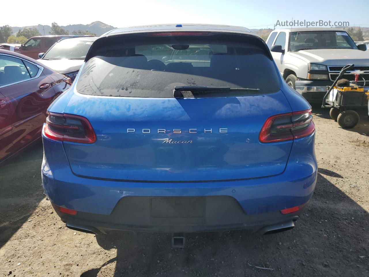 2017 Porsche Macan  Blue vin: WP1AA2A51HLB02214