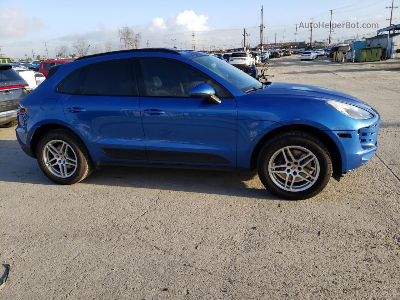 2017 Porsche Macan  Blue vin: WP1AA2A51HLB06148