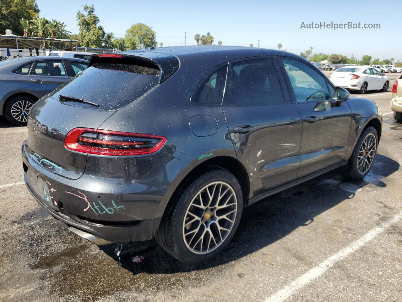 2017 Porsche Macan  Серый vin: WP1AA2A51HLB81531