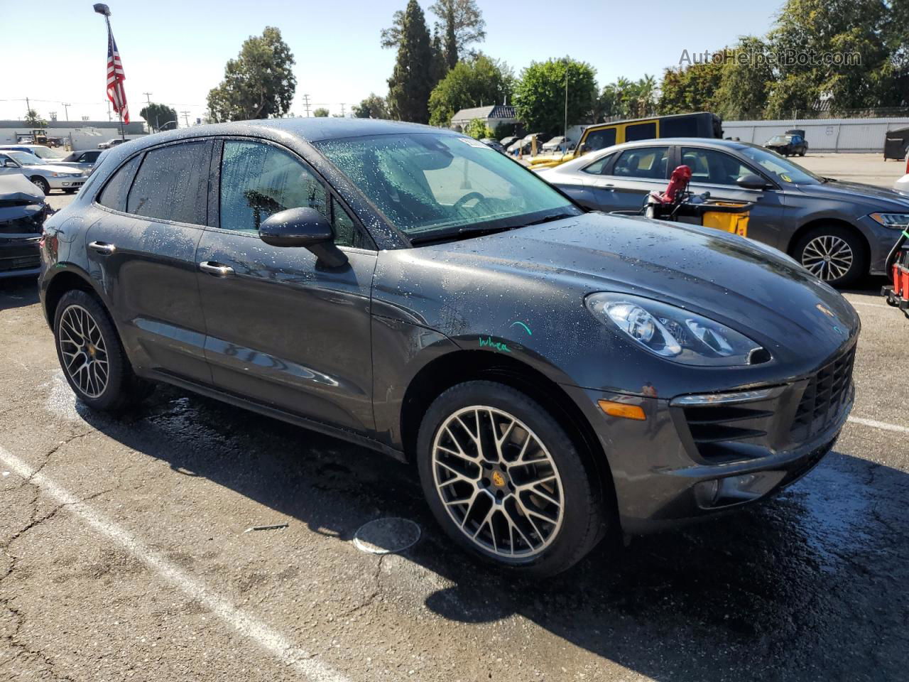 2017 Porsche Macan  Серый vin: WP1AA2A51HLB81531