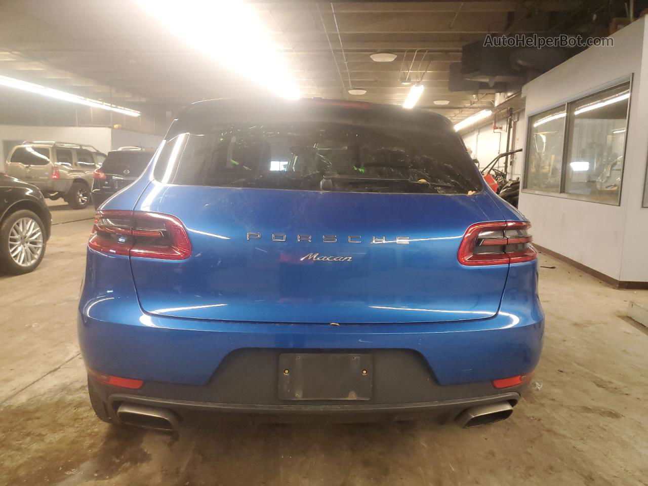 2018 Porsche Macan  Blue vin: WP1AA2A51JLB03207