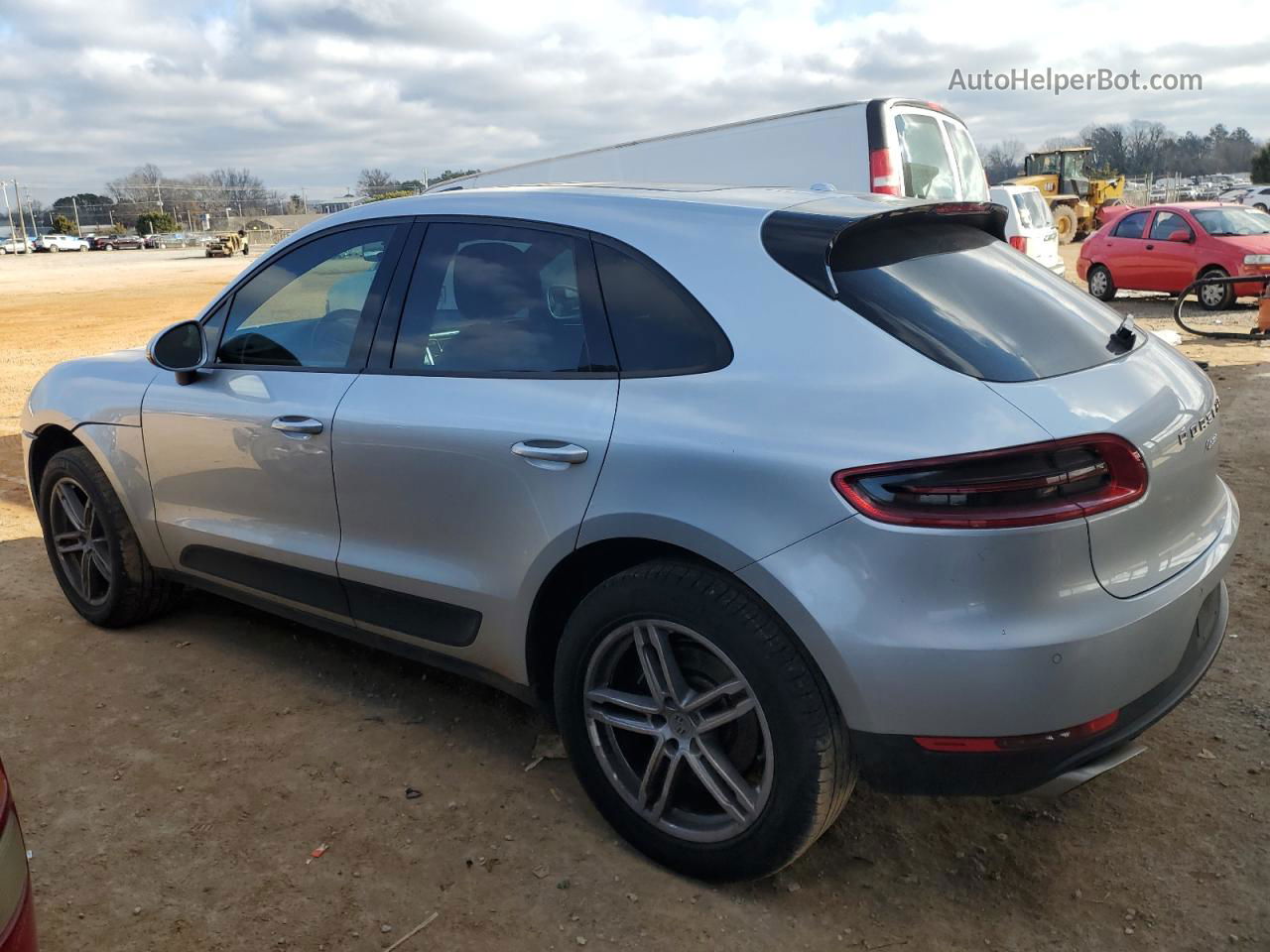 2018 Porsche Macan  Silver vin: WP1AA2A51JLB11078