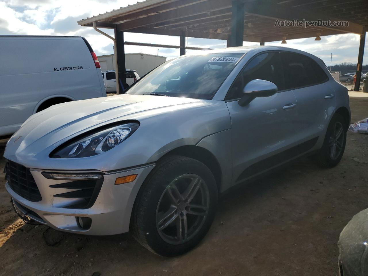 2018 Porsche Macan  Silver vin: WP1AA2A51JLB11078