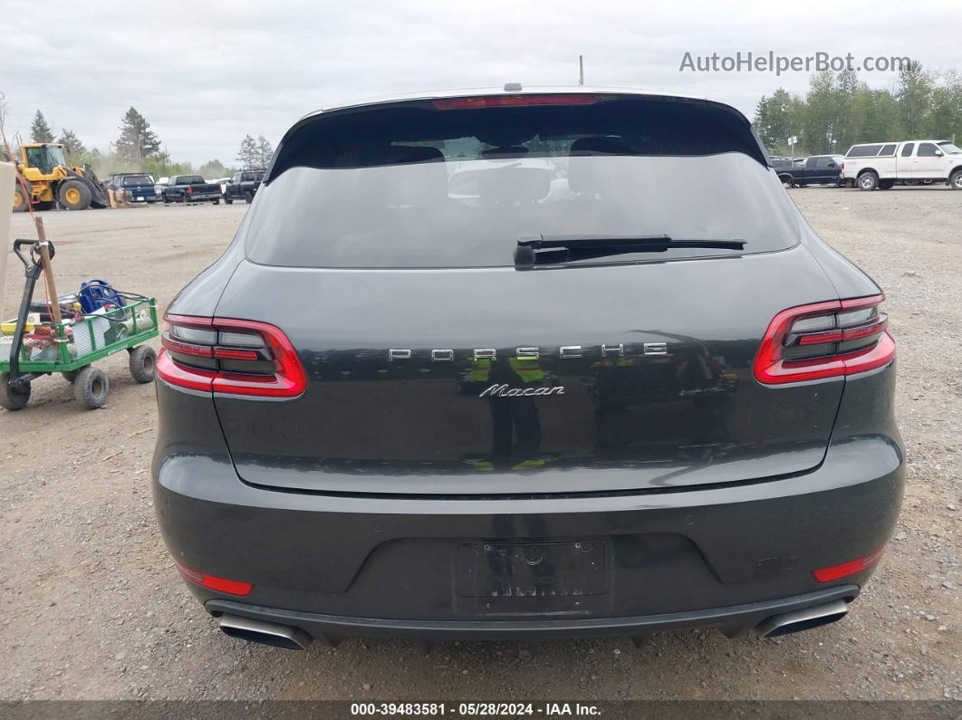 2017 Porsche Macan   Gray vin: WP1AA2A52HLB01380