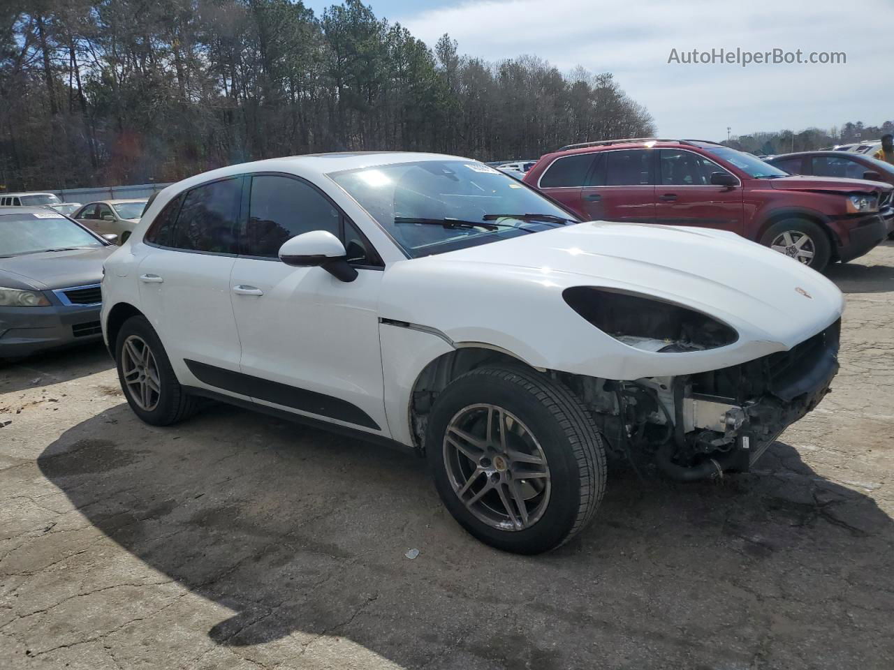 2018 Porsche Macan  White vin: WP1AA2A52JLB04074