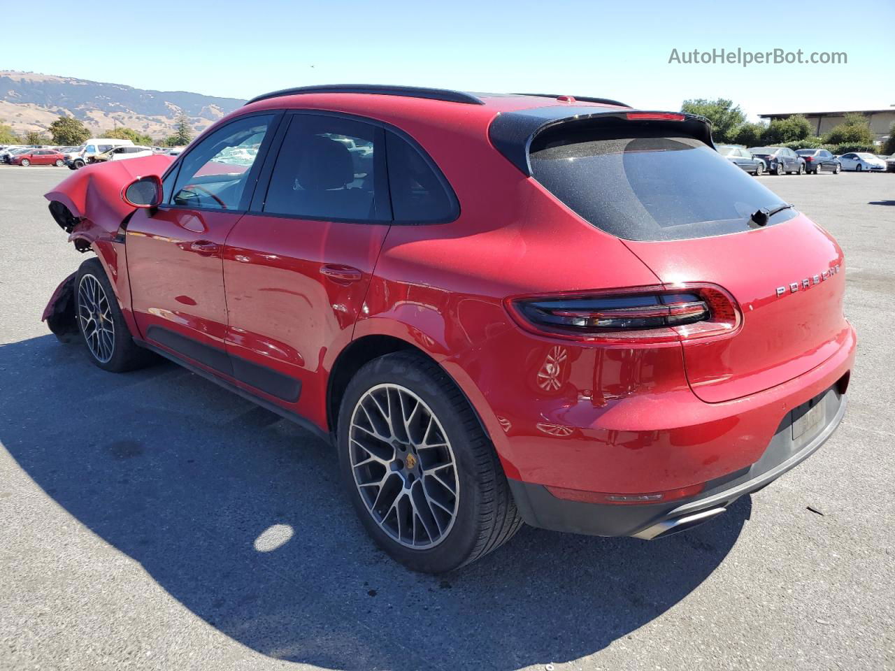 2018 Porsche Macan  Red vin: WP1AA2A52JLB10120