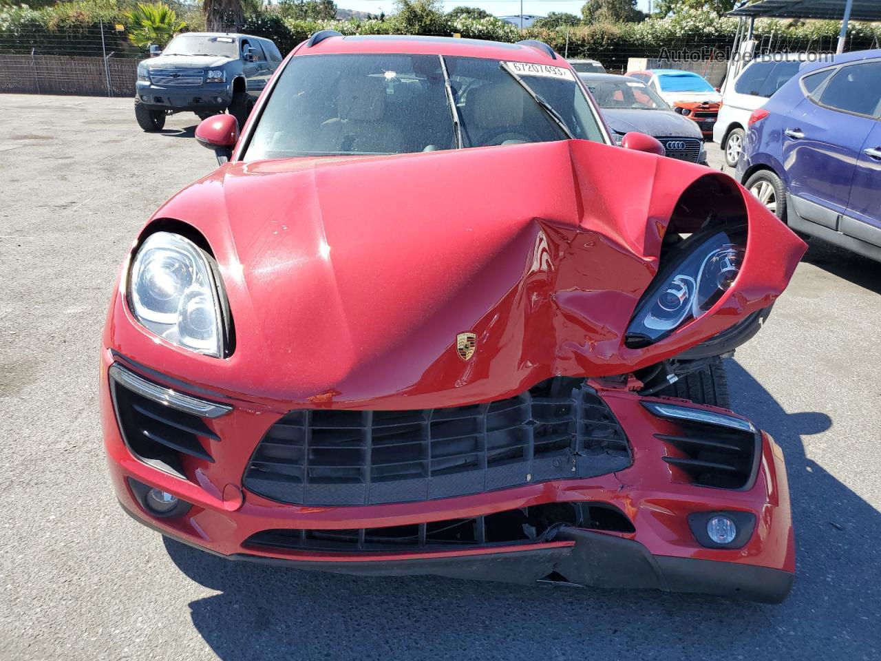 2018 Porsche Macan  Red vin: WP1AA2A52JLB10120