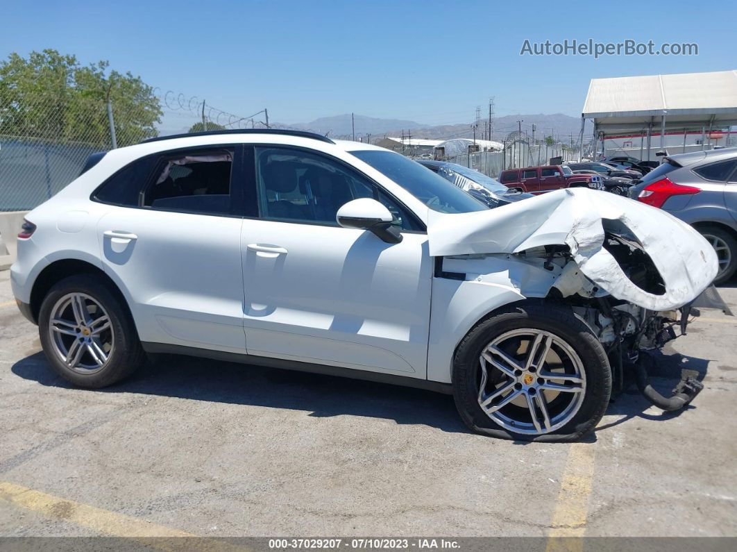 2018 Porsche Macan   White vin: WP1AA2A52JLB15107