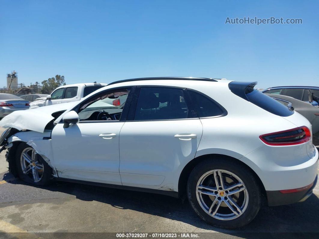 2018 Porsche Macan   White vin: WP1AA2A52JLB15107