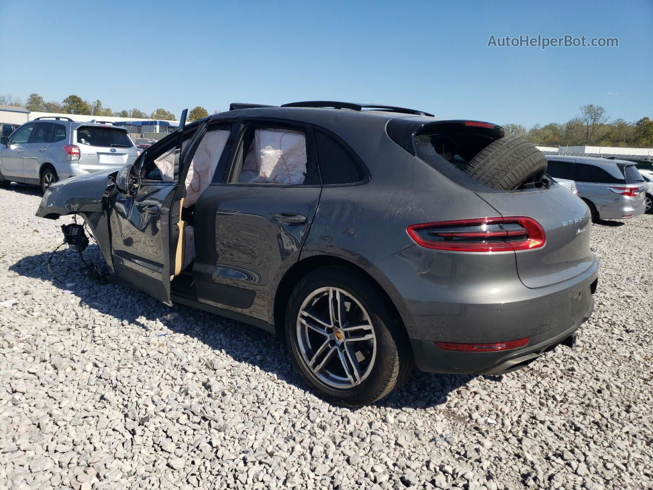 2018 Porsche Macan  Gray vin: WP1AA2A52JLB15785