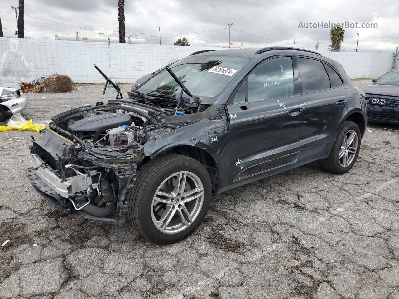 2018 Porsche Macan  Gray vin: WP1AA2A52JLB19268