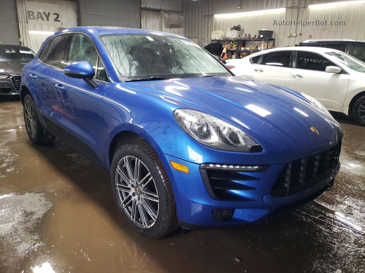 2017 Porsche Macan  Blue vin: WP1AA2A53HLB01842