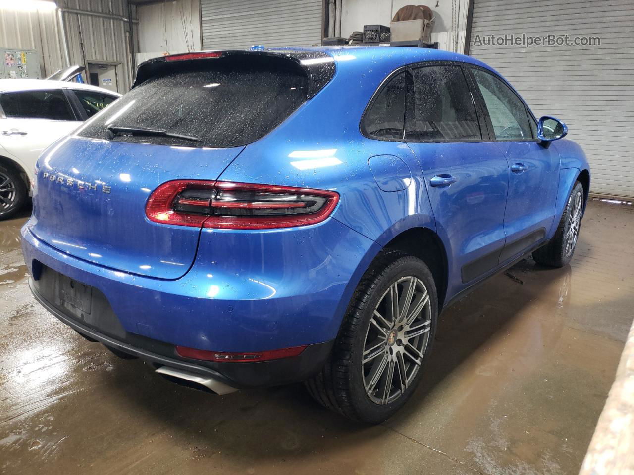 2017 Porsche Macan  Blue vin: WP1AA2A53HLB01842