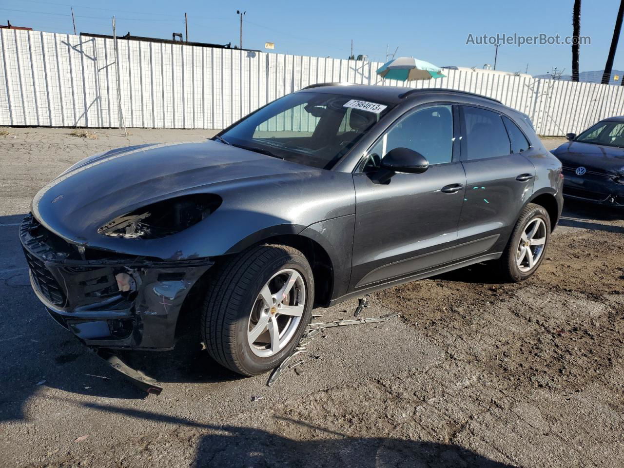 2017 Porsche Macan  Серый vin: WP1AA2A53HLB02229