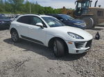 2018 Porsche Macan  White vin: WP1AA2A53JLB00129