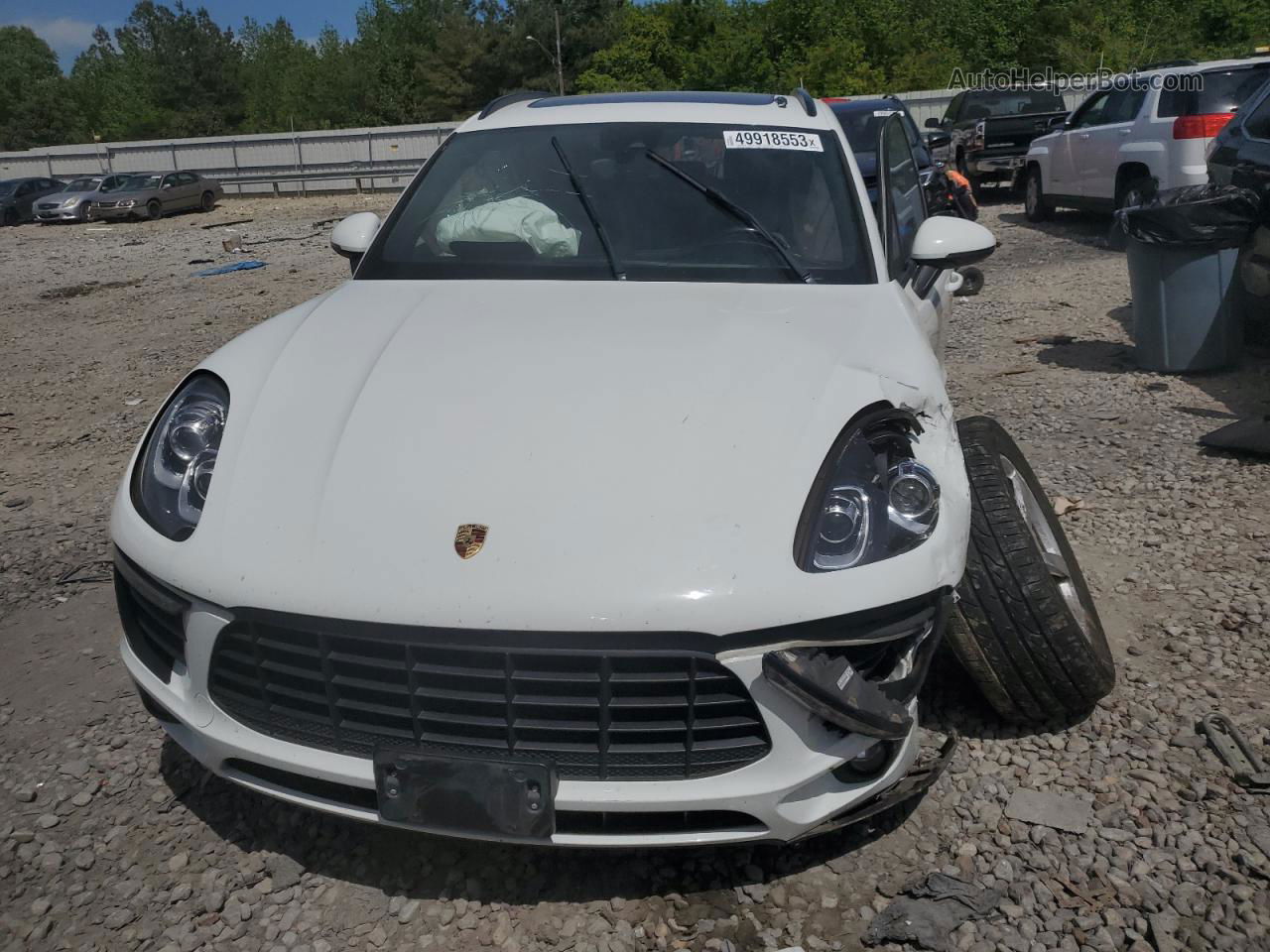 2018 Porsche Macan  White vin: WP1AA2A53JLB00129