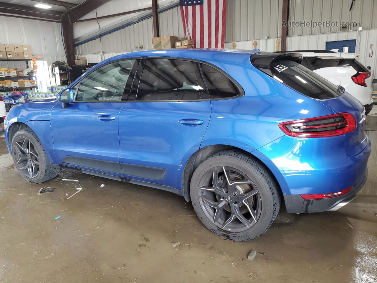 2018 Porsche Macan  Blue vin: WP1AA2A53JLB21790