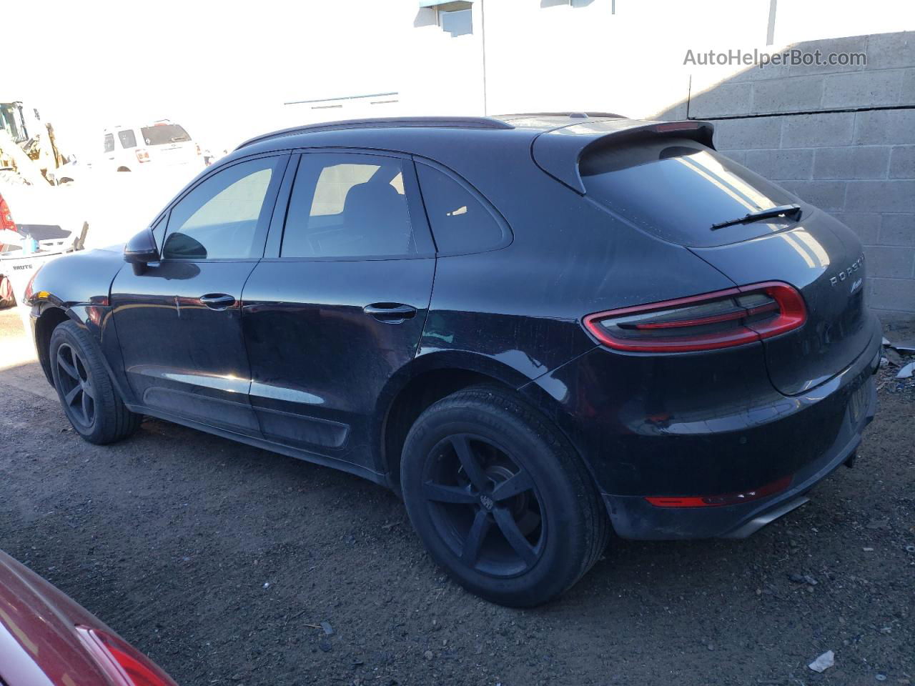 2017 Porsche Macan  Black vin: WP1AA2A54HLB01204