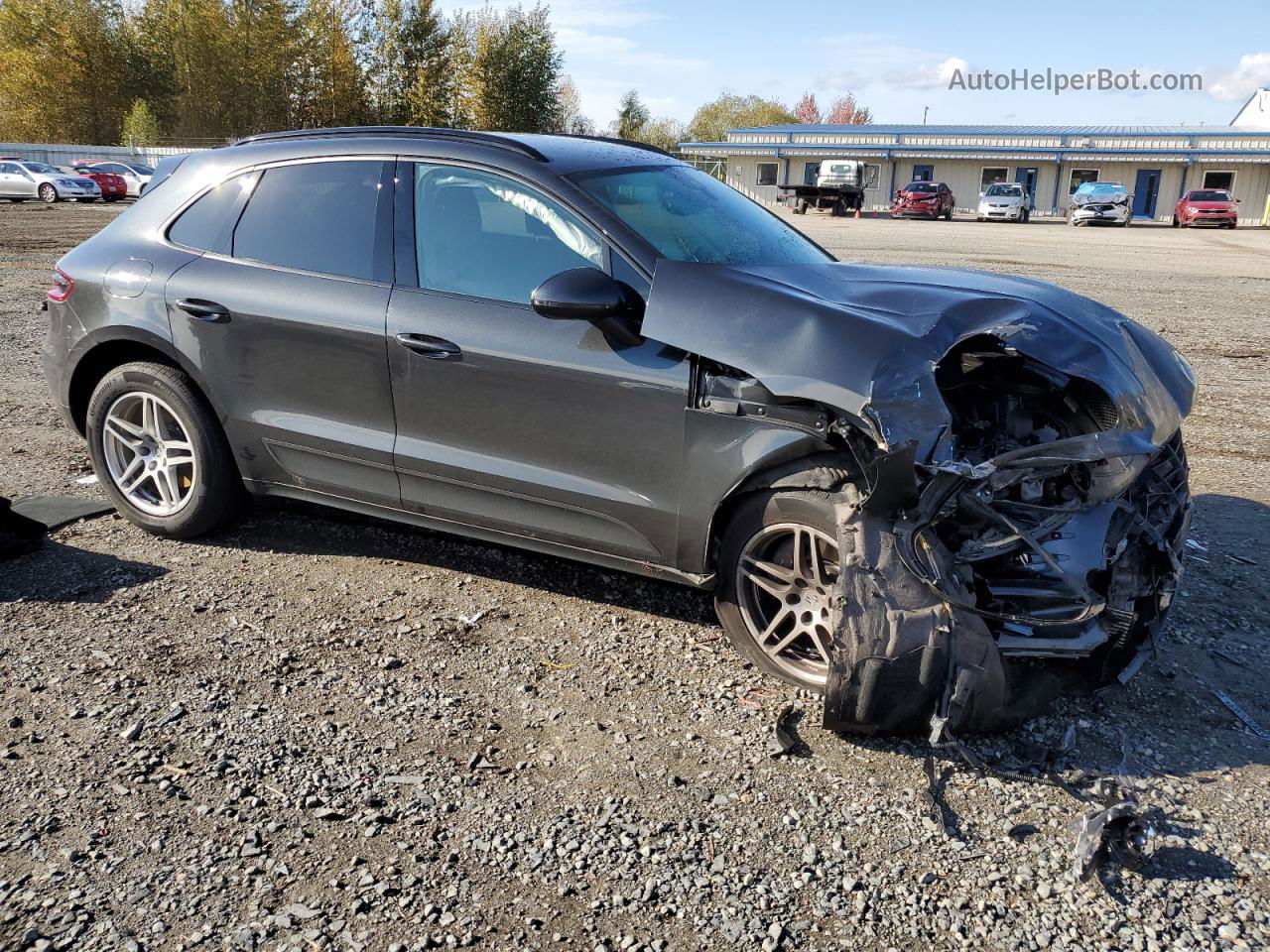 2017 Porsche Macan  Black vin: WP1AA2A54HLB04202