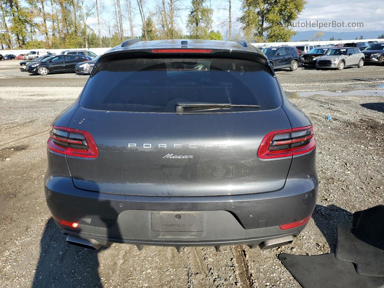 2017 Porsche Macan  Black vin: WP1AA2A54HLB04202