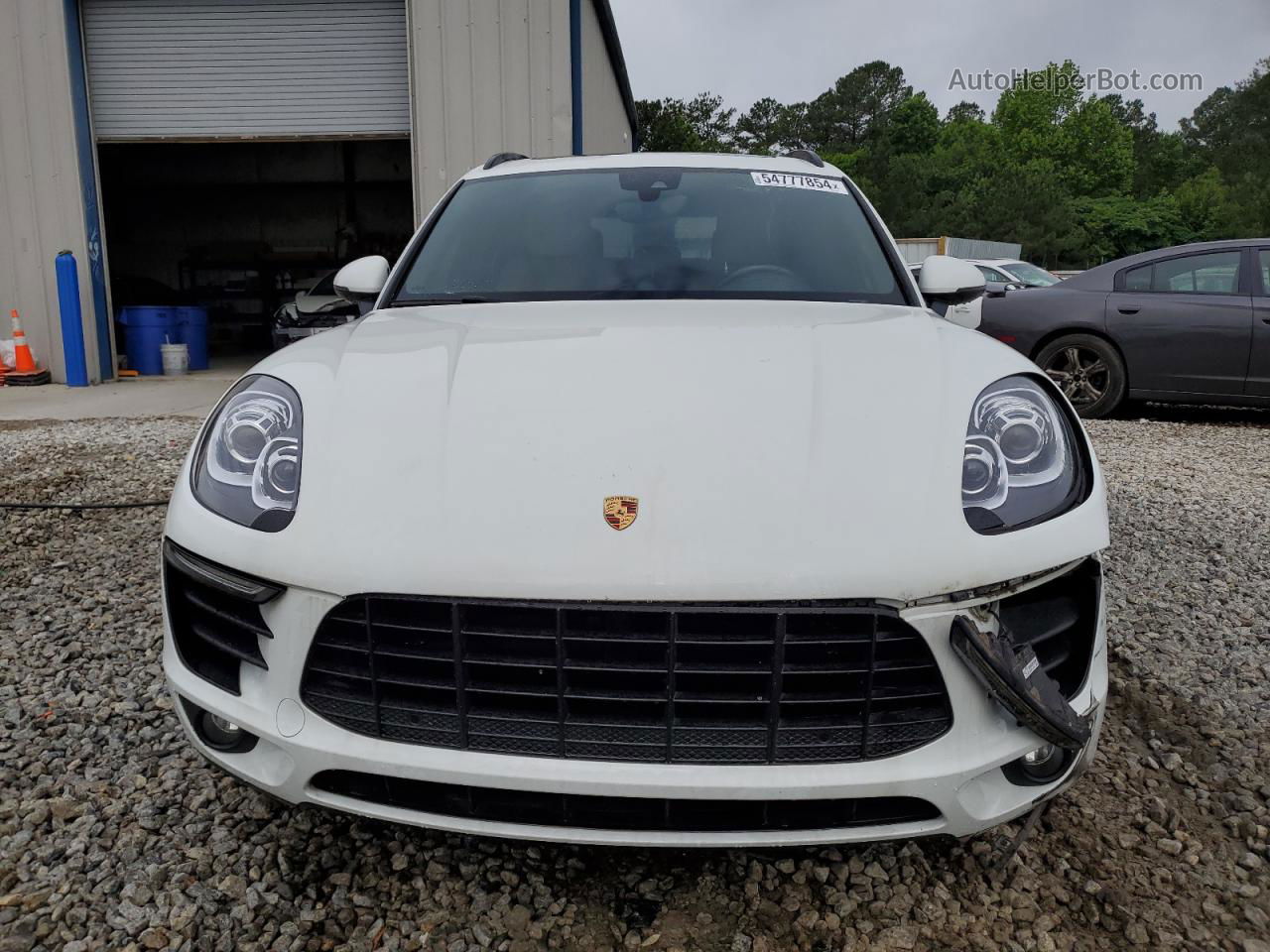 2017 Porsche Macan  White vin: WP1AA2A54HLB09187