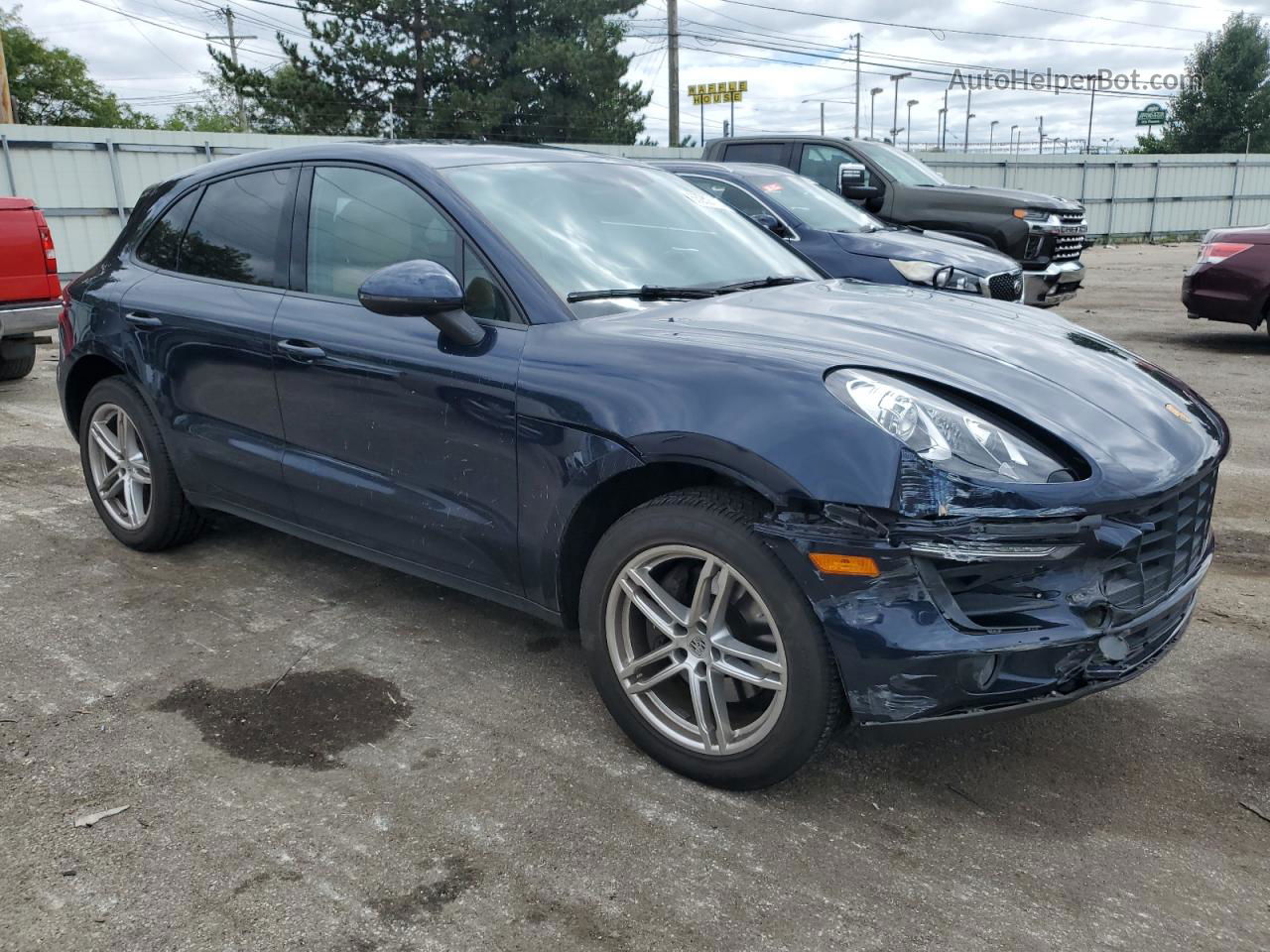 2017 Porsche Macan  Синий vin: WP1AA2A54HLB09609