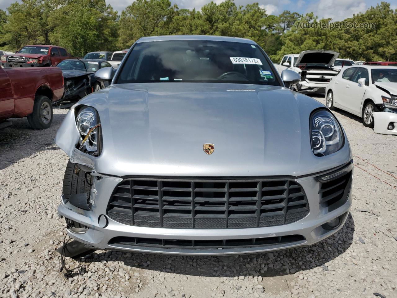 2018 Porsche Macan  Silver vin: WP1AA2A54JLB00379